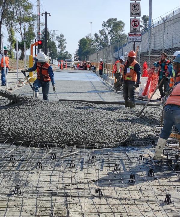 Colocación de concreto en obra civil